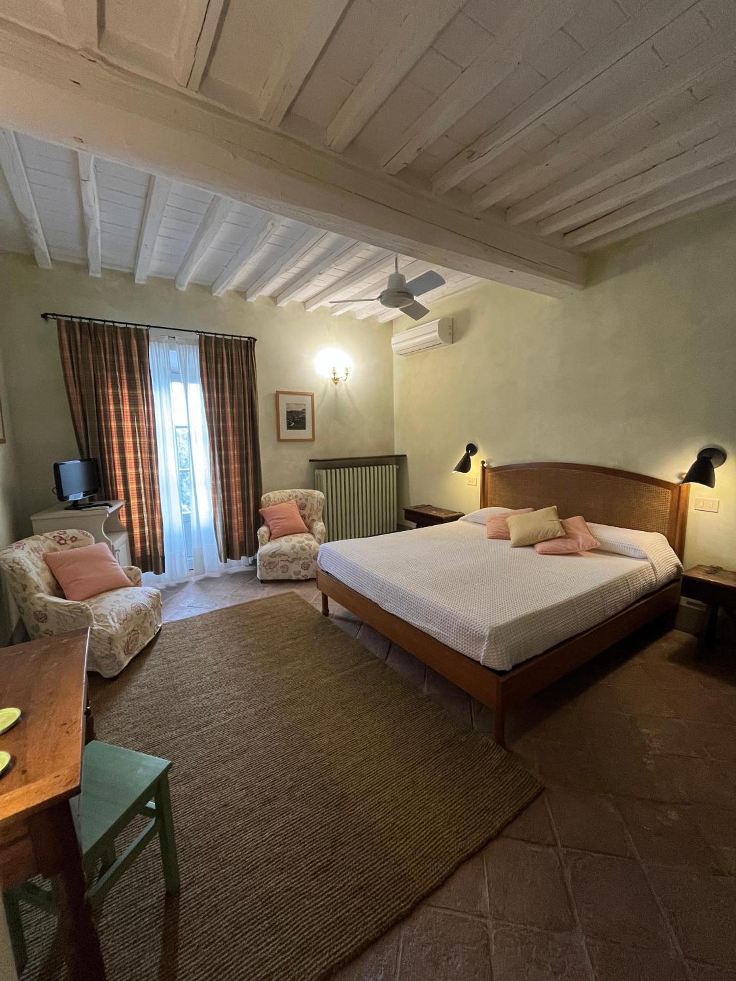 La Locanda Volpaia Radda in Chianti Exterior photo