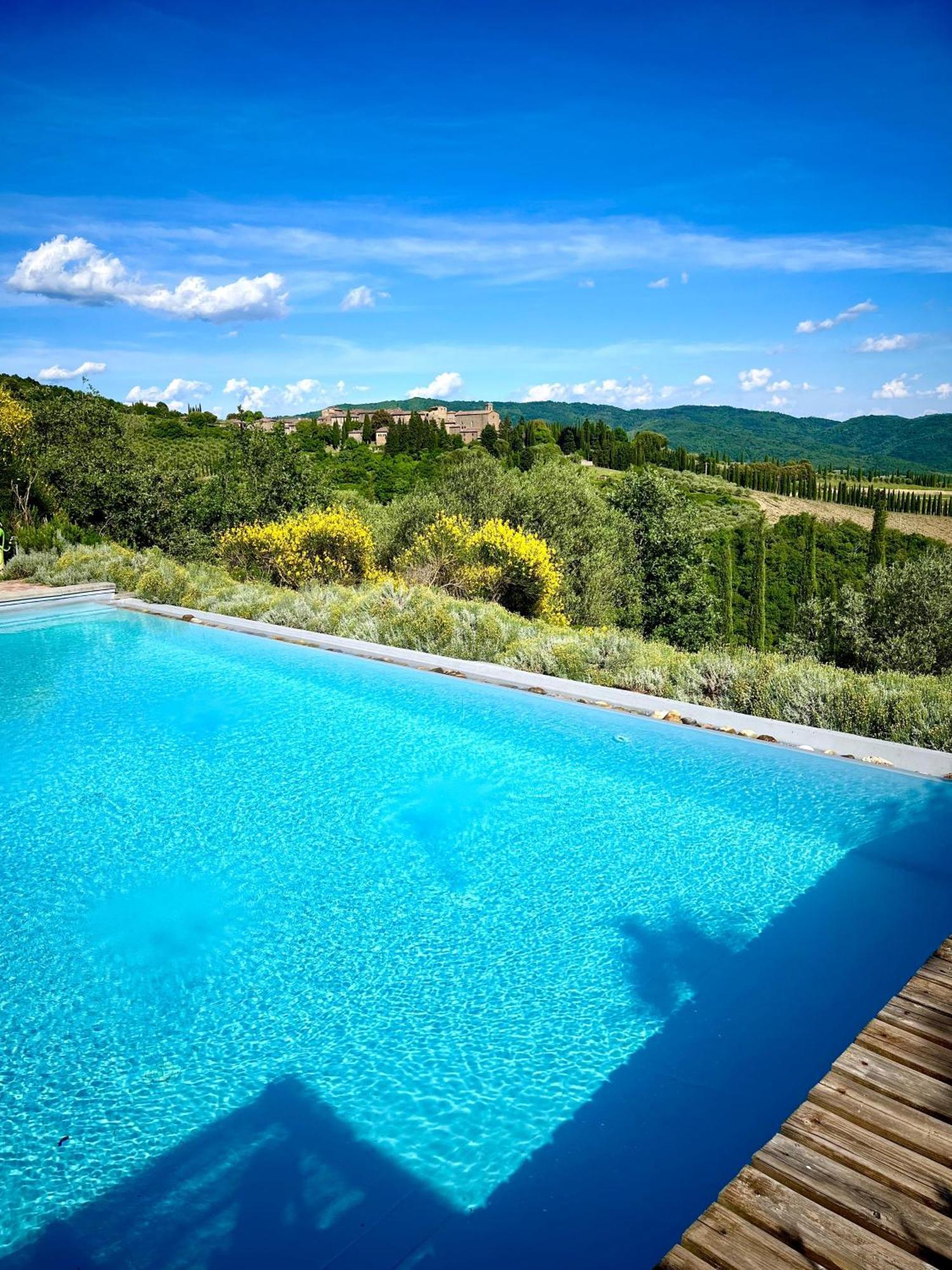 La Locanda Volpaia Radda in Chianti Exterior photo